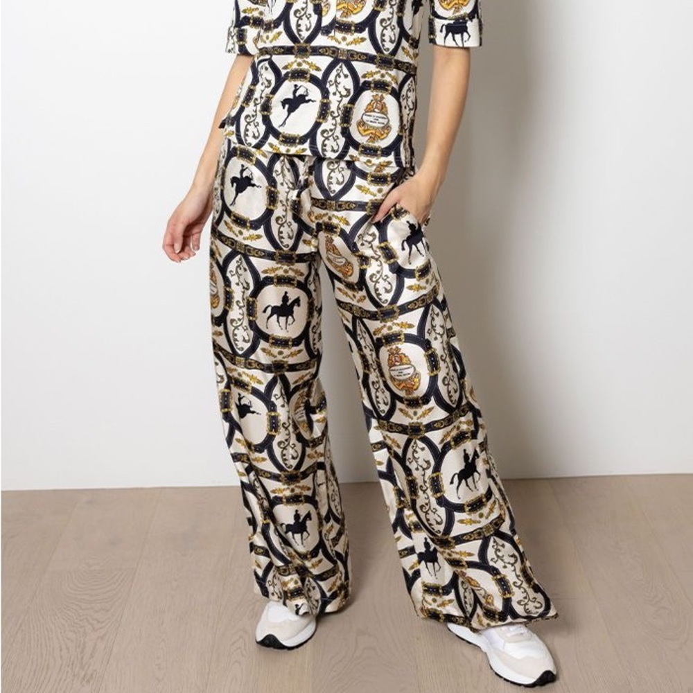 Stylish Women's Patterned Derby Equestrian Pants